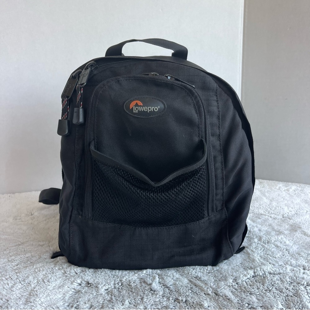 Lowepro Black Micro Trekker 100 Lightweight Camera Backpack w Hip Belt